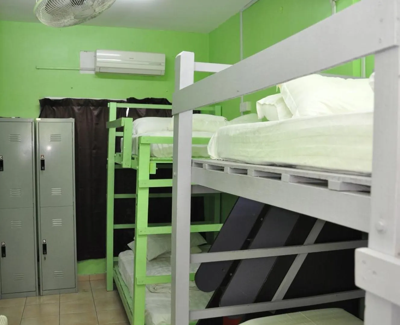 Hostel 3 Little Birds Home, 100Meter To Jonkerwalk Malacca Malaysia