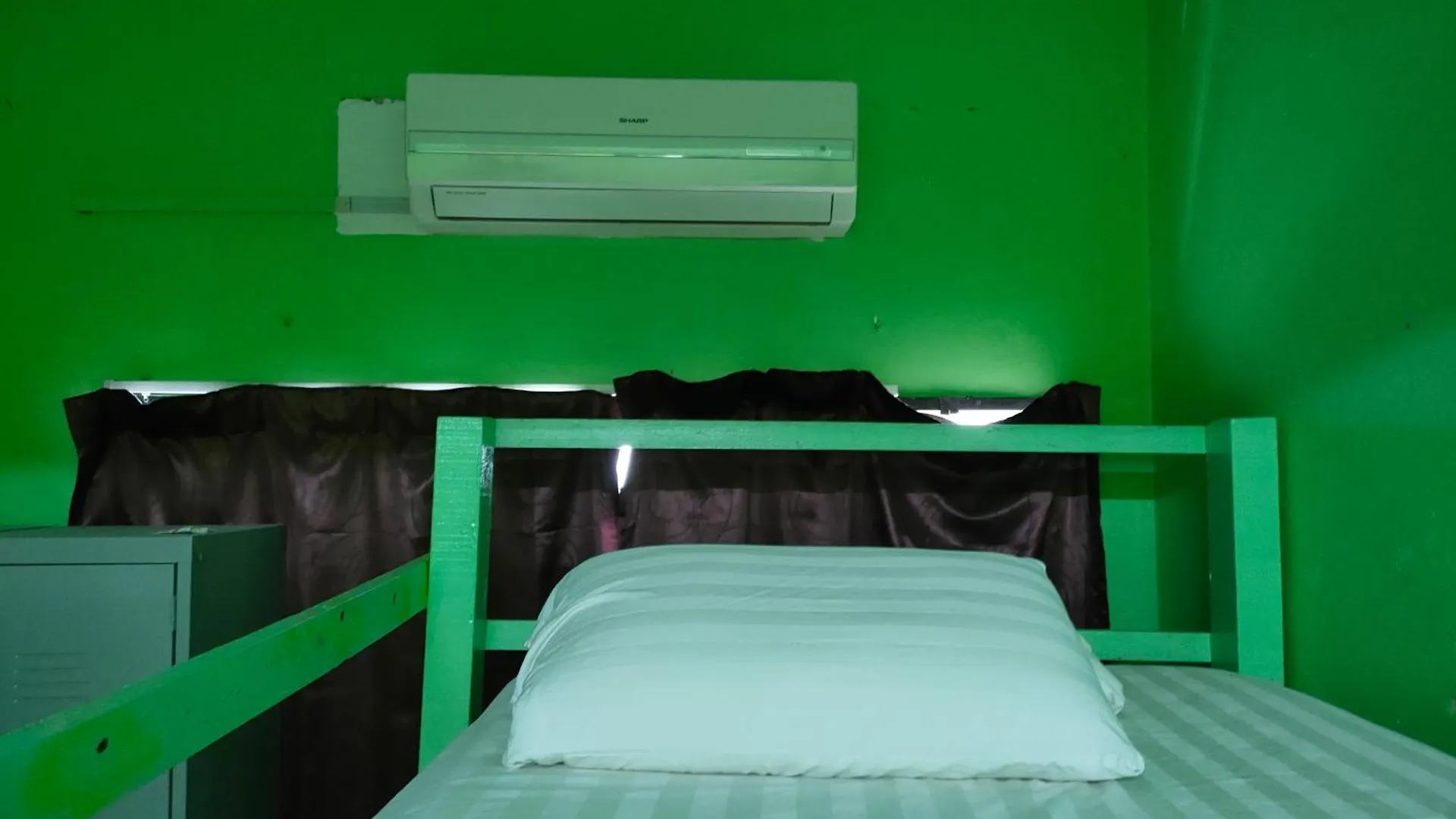 3 Little Birds Home, 100Meter To Jonkerwalk Malacca Hostel